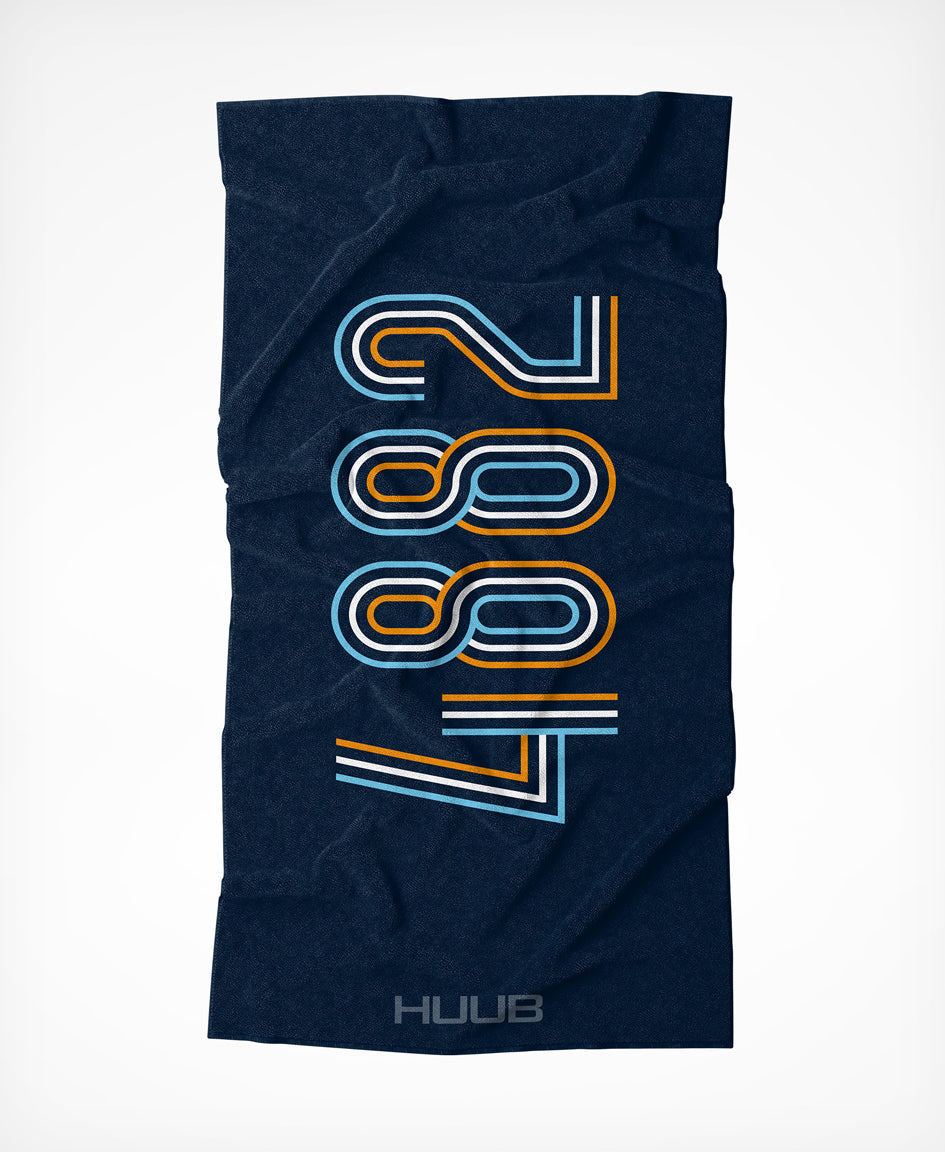 HUUB 4882 Towel – large microfibre, quick-dry, soft-touch for triathlon or pool, size 140x70cm